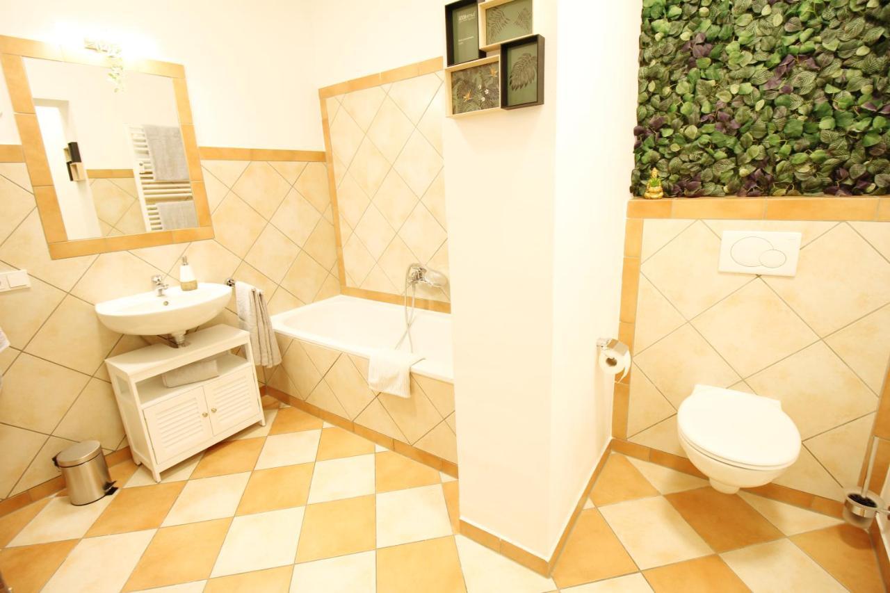 Secret Hideaways Tropical Feeling Mit 2 Schlafzimmer Nahe City L Messe L Flughafen L Hbf Ντούισμπουργκ Εξωτερικό φωτογραφία